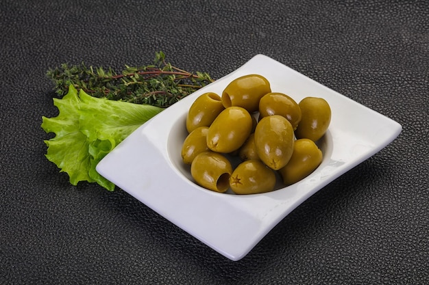 Grandi olive verdi