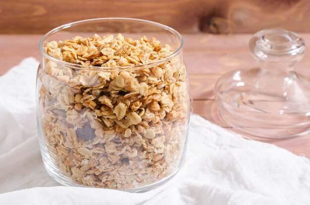 Granola in un barattolo di vetro