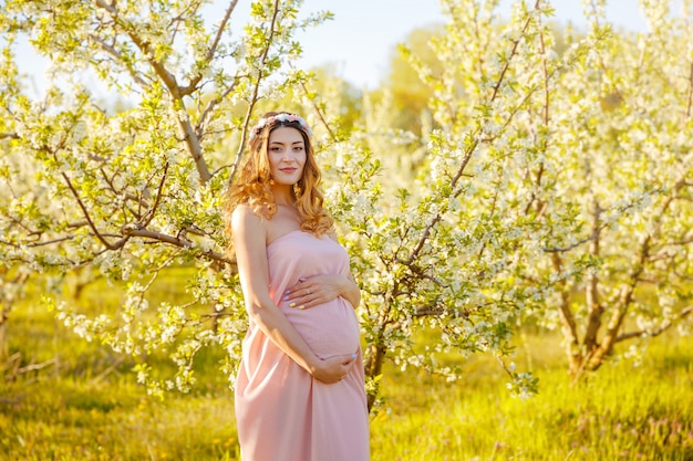 Gravidanza maternità festa della mamma concetto di vacanza felice gravidanza