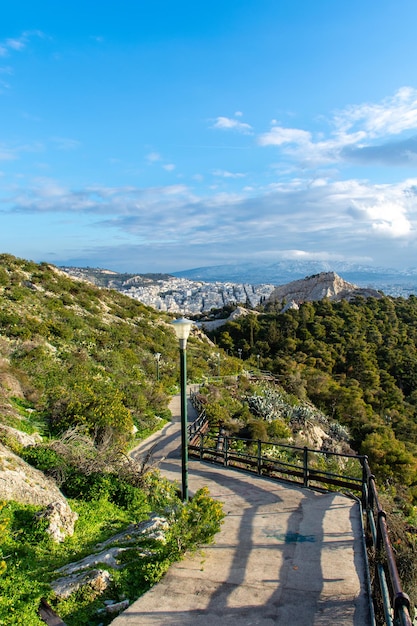 Grecia Atene al mattino vista sulla città dall'alto paesaggio urbano