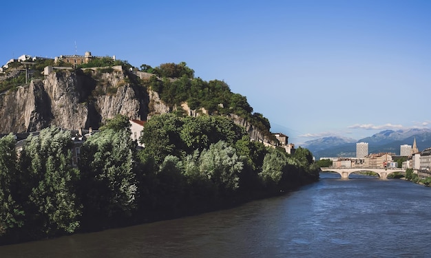 Grenoble Panorama con Bastilie dal River Bridge