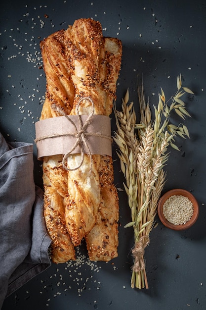 Grissini fatti in casa per una colazione sana e calda