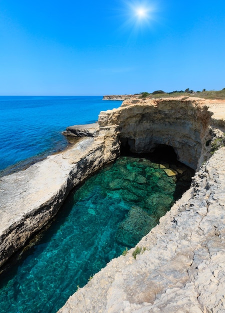 Grotta del Canale Sant'Andrea Salento mare Italia