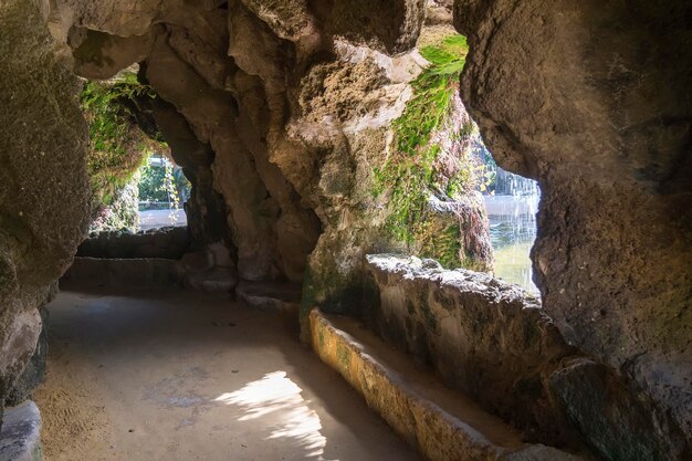 Grotta nel Parco Genoves Cadice Andalusia Spagna