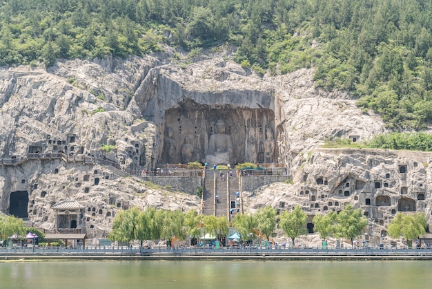 Grotte di Longmen a Luayang in Cina