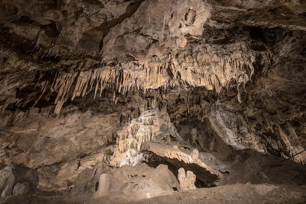 Grotte di Saint Istvan a Lillafured, Miscolc, Ungheria con stalattiti