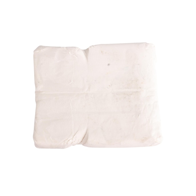 Grumo bianco di plastilina isolato su sfondo bianco