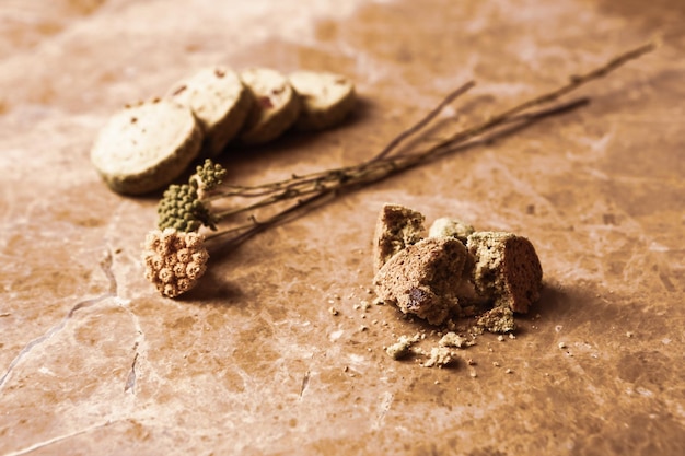 Gruppo di biscotti assortiti Cioccolato bianco con fiocchi d'avena e uvetta