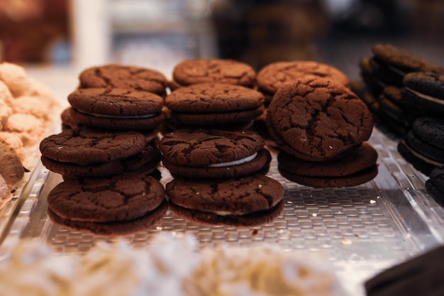 Gruppo di biscotti assortiti Cioccolato bianco con fiocchi d'avena e uvetta