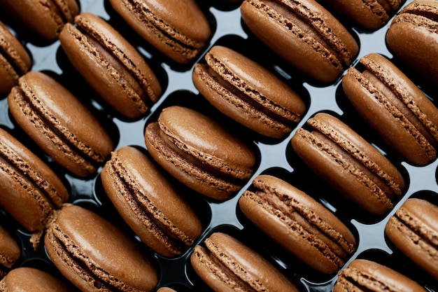 Gruppo di Macarons al cioccolato