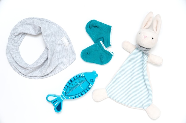 Guanti in peluche, termometro da bagno e bavaglino per il bambino