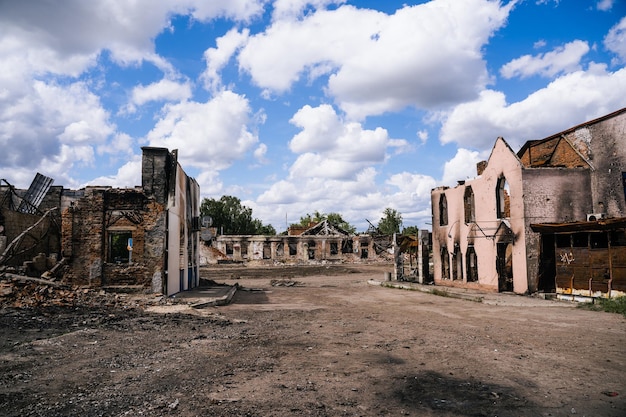 Guerra in Ucraina La piazza centrale della città di Trostyanets liberò dall'invasione militare russa dell'Ucraina