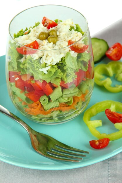 Gustosa insalata con verdure fresche