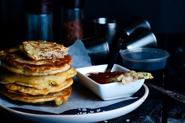 Gustosi pancakes serviti nel piatto