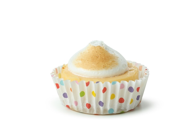 Gustoso cupcake al limone isolato su sfondo bianco