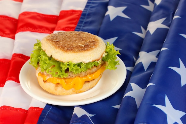 Gustoso panino sulla bandiera americana