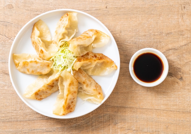 Gyoza giapponese o spuntino con gnocchi