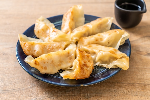 Gyoza giapponese o spuntino con gnocchi