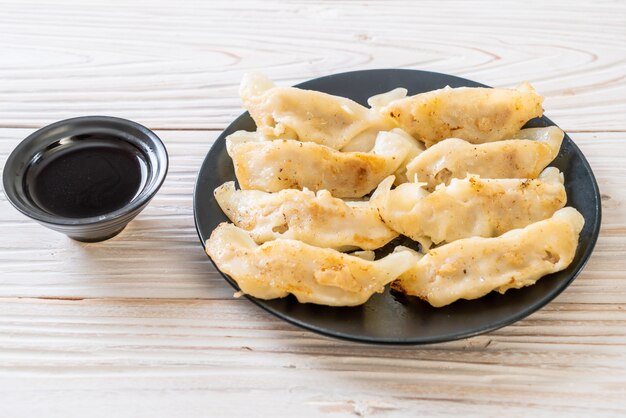 Gyoza giapponese o spuntino di gnocchi