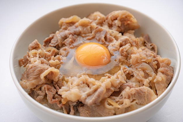 Gyudon con uovo