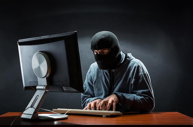 Hacker in ufficio