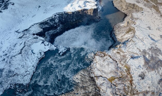 Hafragilsfoss vista dall'alto una delle tre grandi cascate su jokulsa un fiume fjollum