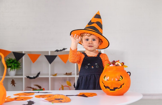 Halloween bambini casa vacanza gioia Messa a fuoco selettiva Bambini