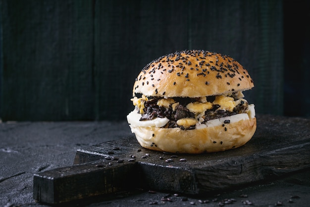 Hamburger vegetariano di riso nero