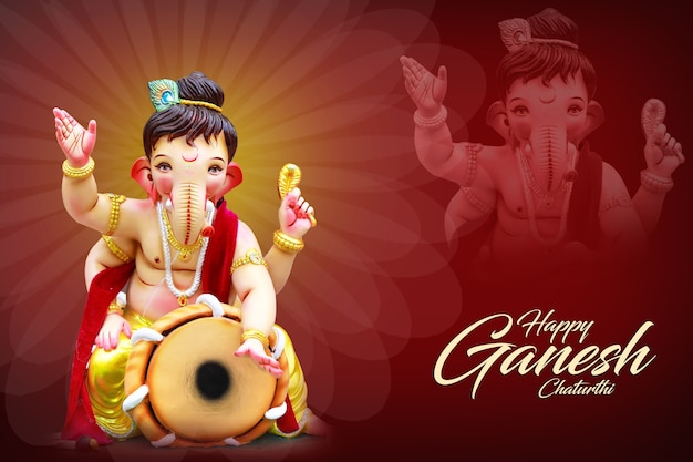 Happy Ganesh Chaturthi Greeting Card design con Lord Ganesha idol