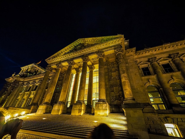 HDR Bundestag parlamento a Berlino di notte
