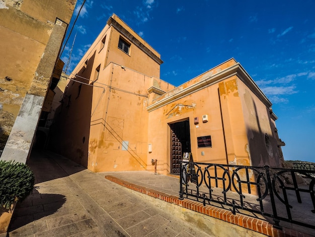 HDR Casteddu che significa Quartiere del Castello a Cagliari