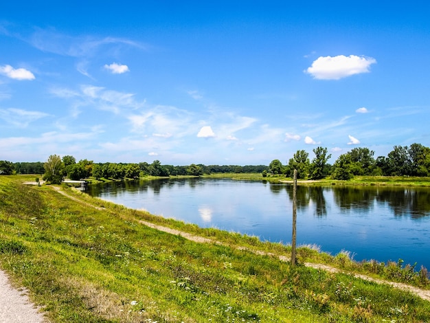 HDR fiume Elba a Dessau in Germania