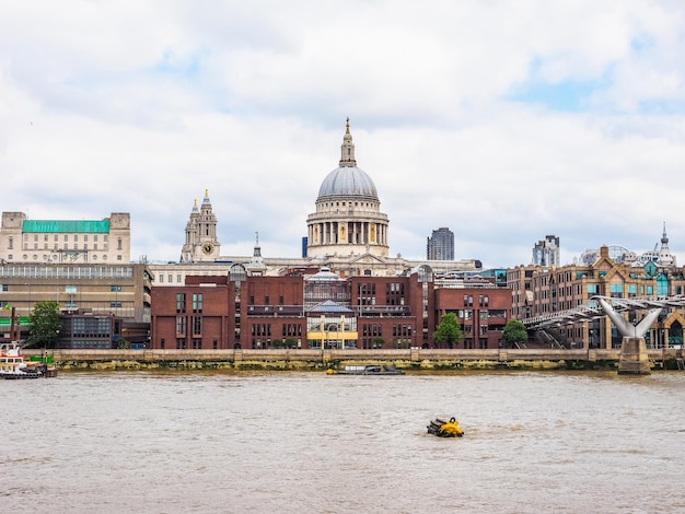 HDR fiume Tamigi a Londra