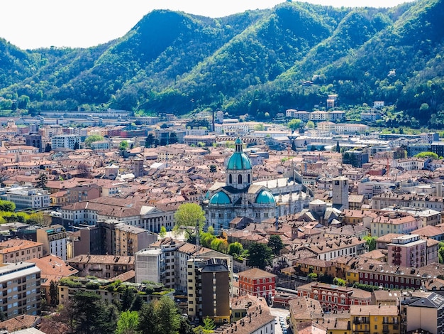 HDR Veduta aerea di Como Italia