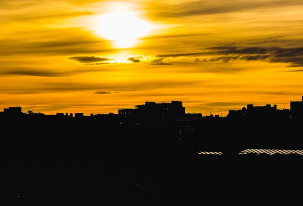 HDR Vista di Edimburgo al tramonto