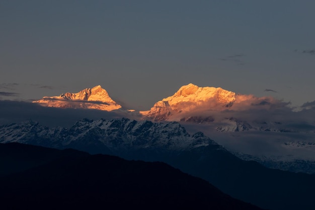 Himal makalo tramonto mattina