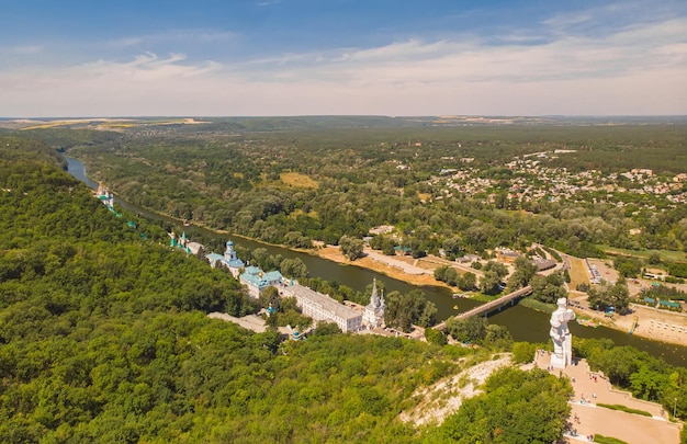 Holy Dormition Holy Lavra Veduta a volo d'uccello fotografata su un drone Ucraina