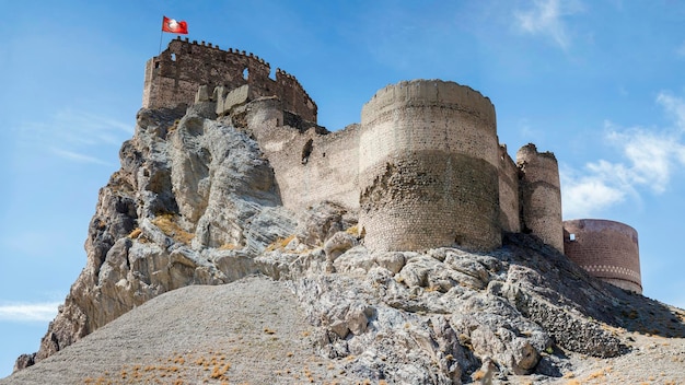 Hosap Kalesi (Castello) Van, Turchia. Vista sul castello di Hosap e sulle montagne circostanti del castello di Hosap nella Turchia orientale.