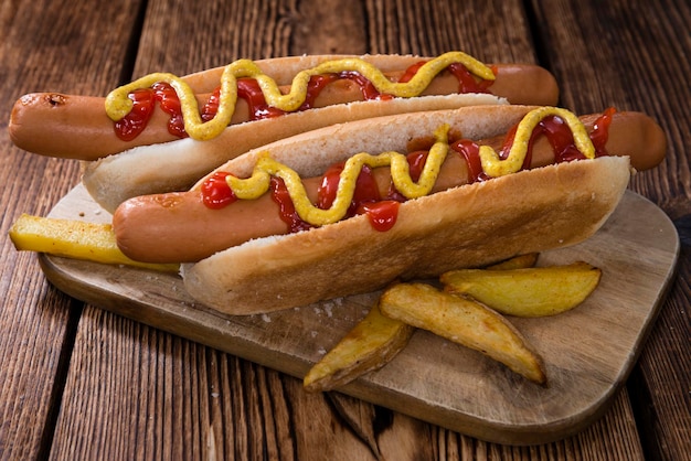 Hot Dog con ketchup e senape