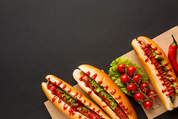 Hot dog e pomodori deliziosi