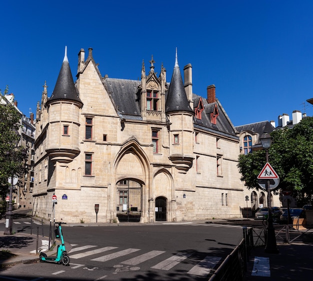 Hotel de Sens nel quartiere parigino del Marais