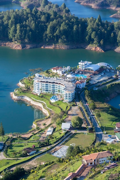 Hotel laghi e isole a Guatape in Antioquia Colombia