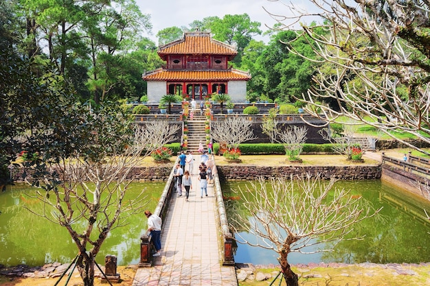 Hue, Vietnam - 19 febbraio 2016: Pagoda alla tomba di Ming Mang a Hue, in Vietnam