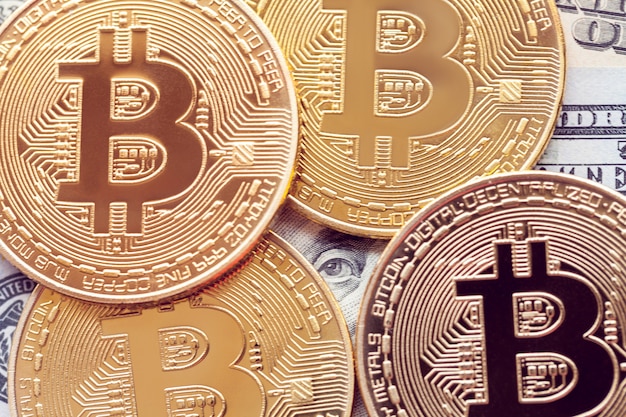 I bitcoin d'oro si trovano su cento dollari