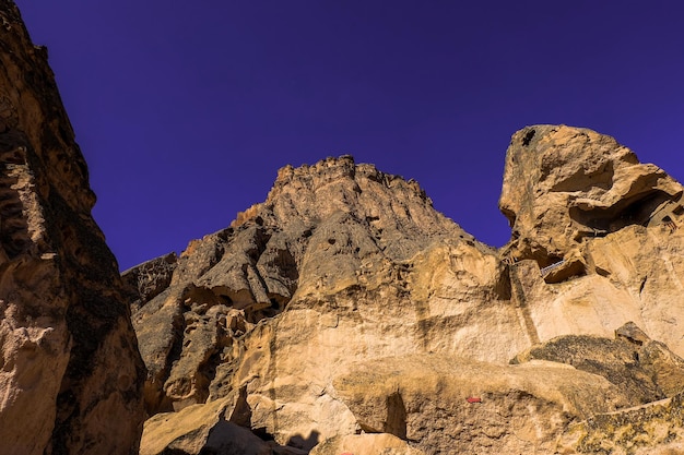 I dettagli della grotta del Monastero di Selime in Cappadocia