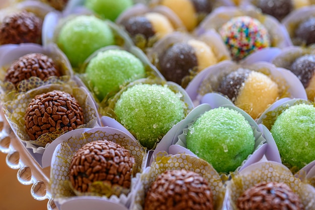 I dolci tradizionali della festa di compleanno di Brigadeiros in Brasile