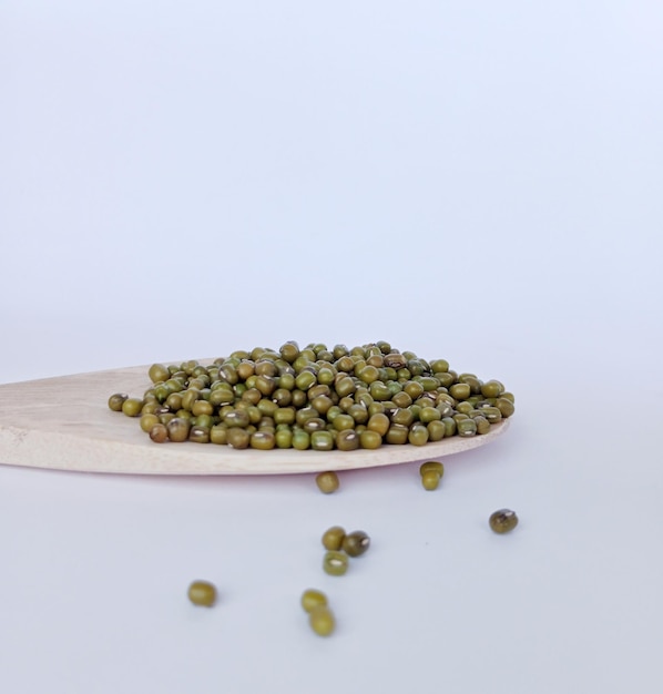 I fagioli verdi Vigna radiata sono una pianta che può essere utilizzata per sostituire il consumo di riso, che è ricco