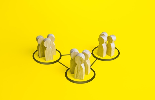 I gruppi di persone sono collegati da linee Correlazione di interdipendenza nel flusso di lavoro