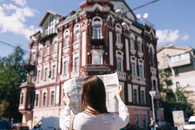 I mass media dell'informazione. notizie economiche quotidiane concetto di stile di vita urbano