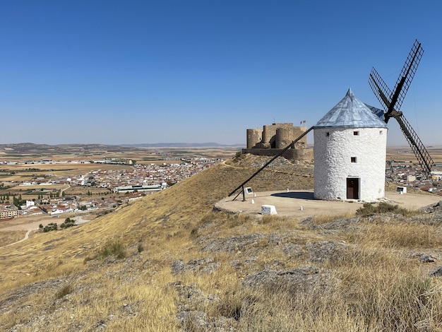 I mulini di Consuegra sono un gruppo di mulini situati sul cosiddetto colle Calderico